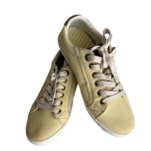 NWOT Women's Taos Star Burst Yellow/Tan Canvas Size 9